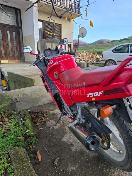 Honda VFR 750
