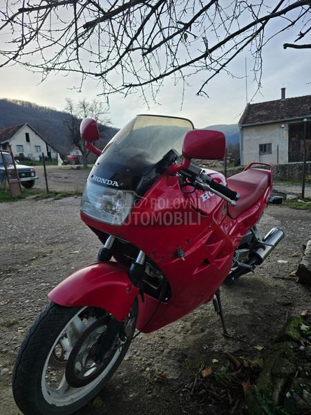 Honda VFR 750