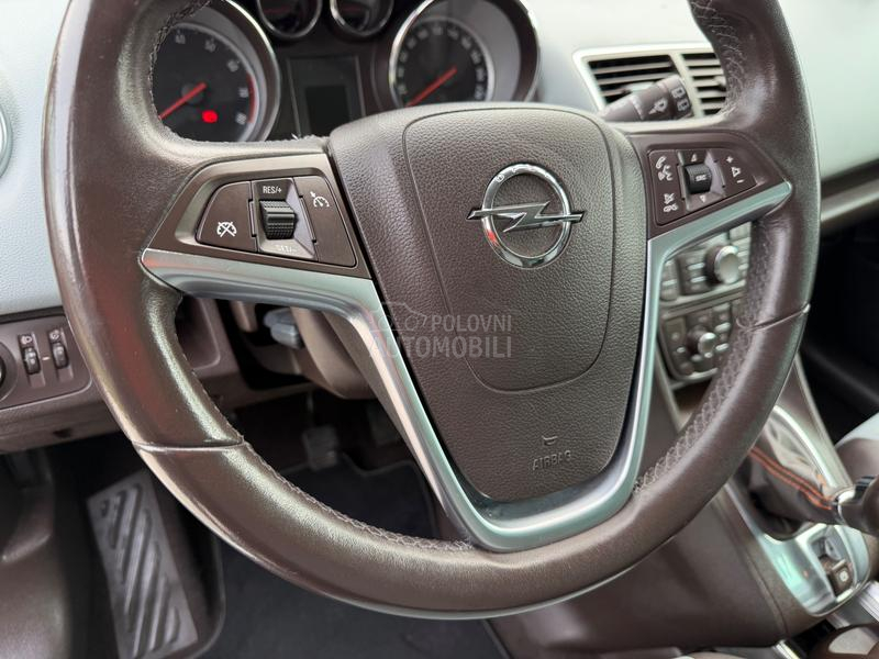 Opel Meriva 1.4 16V COSMO