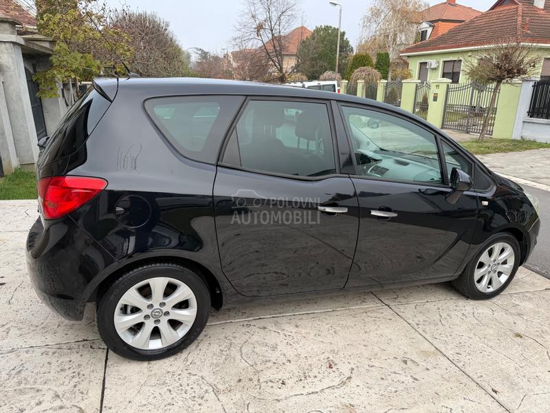 Opel Meriva 1.4 16V COSMO