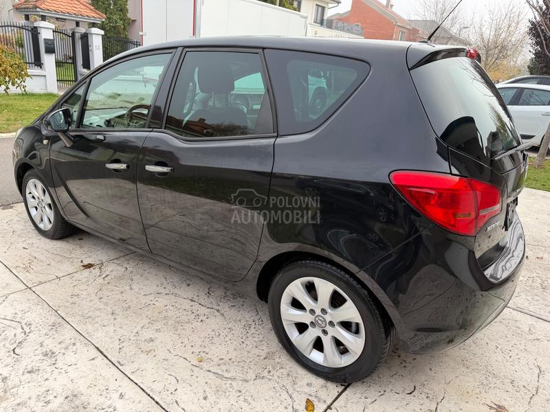 Opel Meriva 1.4 16V COSMO