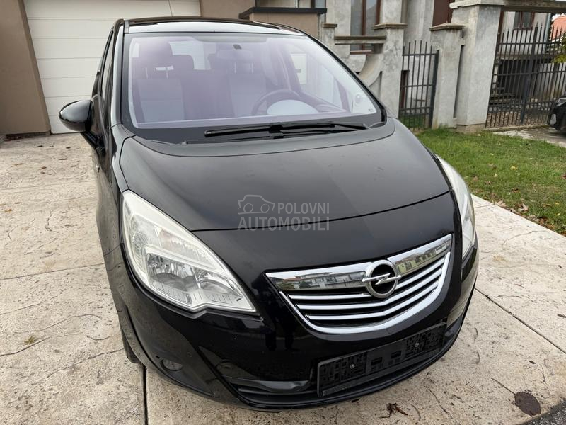Opel Meriva 1.4 16V COSMO