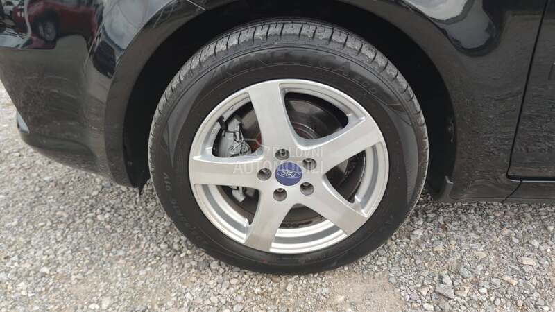 Ford C-Max 2.0i 16v /TITANIUM/