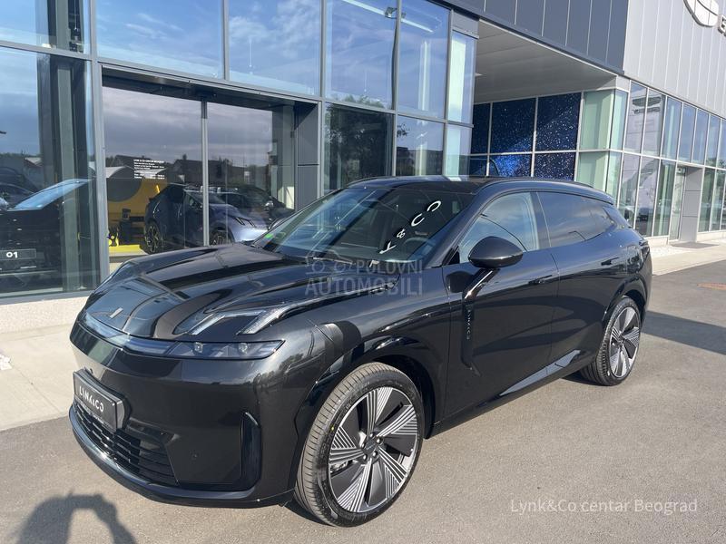 Lynk & Co 08 MORE PHEV