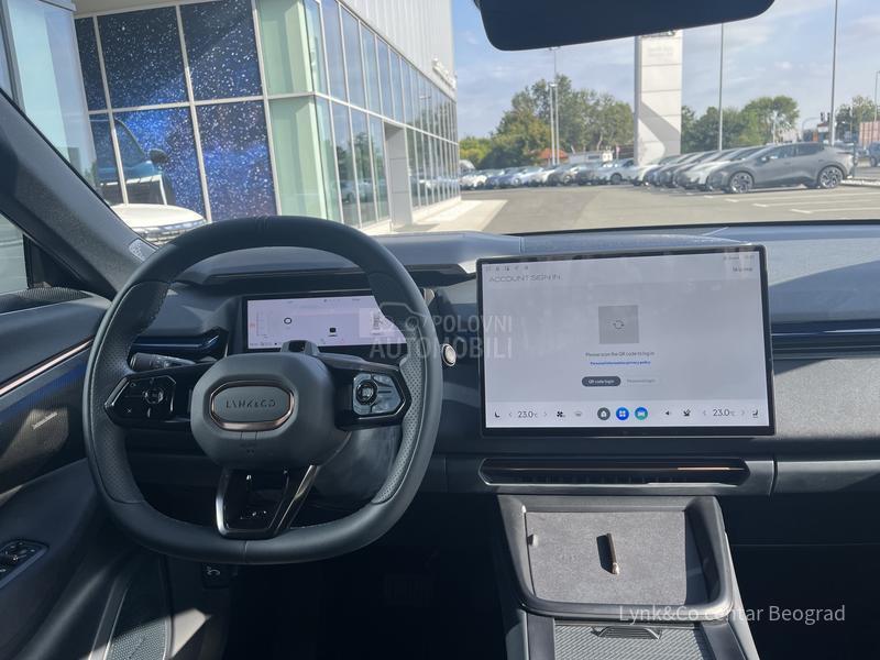 Lynk & Co 08 MORE PHEV