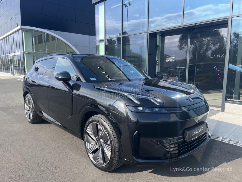 Lynk & Co 08 MORE PHEV