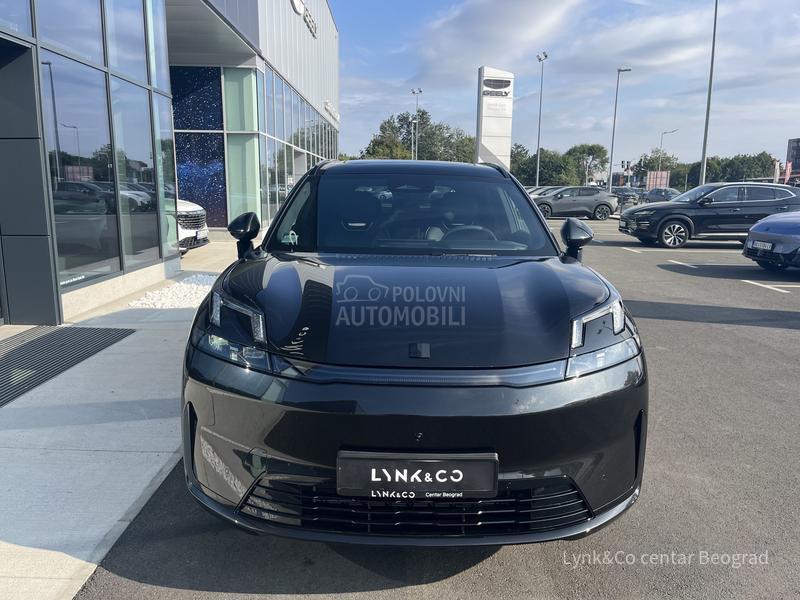 Lynk & Co 08 MORE PHEV