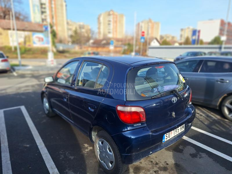 Toyota Yaris 1.0 vvt-i