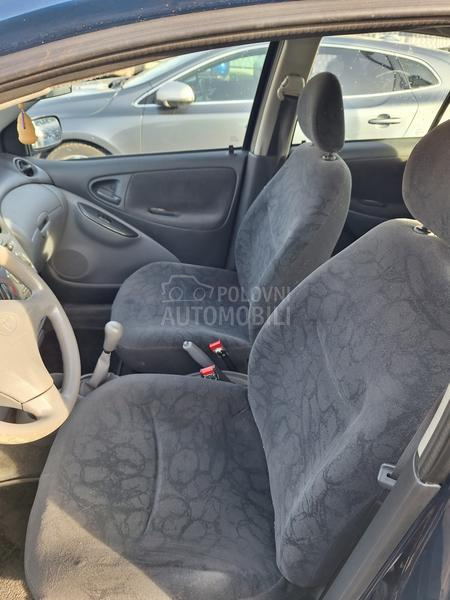 Toyota Yaris 1.0 vvt-i
