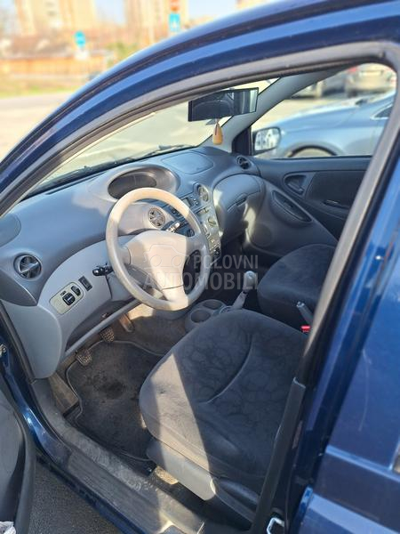 Toyota Yaris 1.0 vvt-i