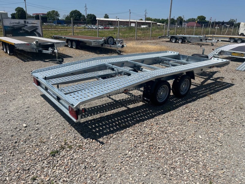 Nova REBEL 4.5m 2,7t zakosena