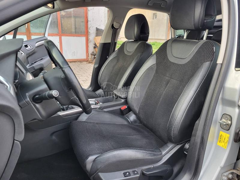 Citroen C4 2.0hdi exklusive NOV