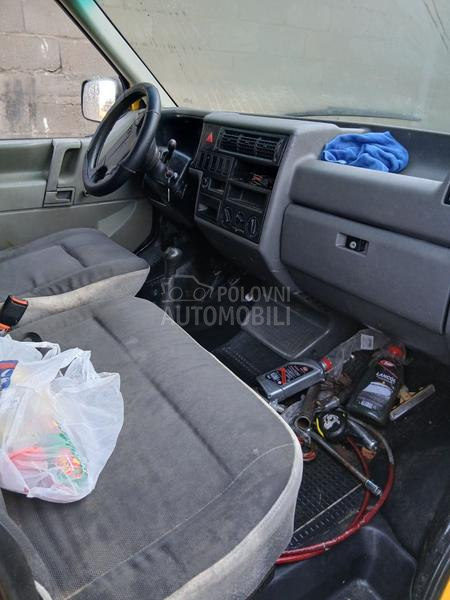 Volkswagen Transporter T4 1.9TD