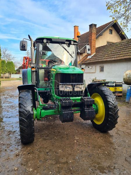 John Deere 6130
