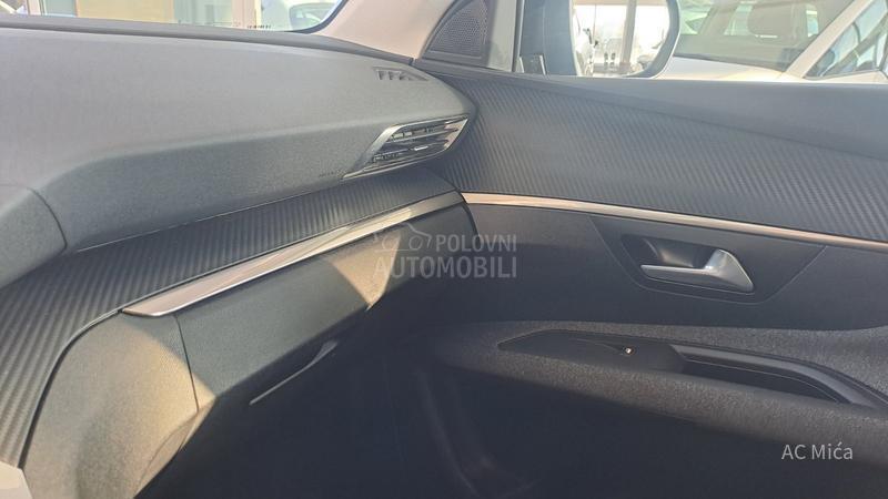 Peugeot 3008 1.2NAV LED ALU 72000