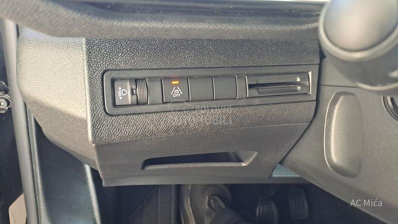 Peugeot 3008 1.2NAV LED ALU 72000