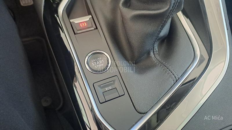 Peugeot 3008 1.2NAV LED ALU 72000