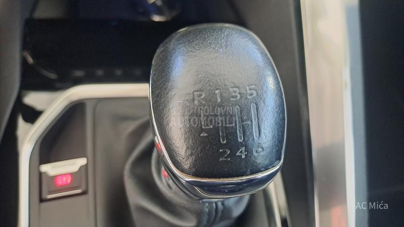 Peugeot 3008 1.2NAV LED ALU 72000