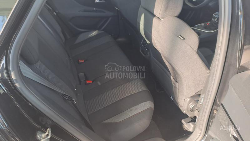 Peugeot 3008 1.2NAV LED ALU 72000