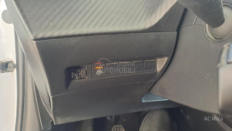 Peugeot 208 1.5 BLU NAV LED USB