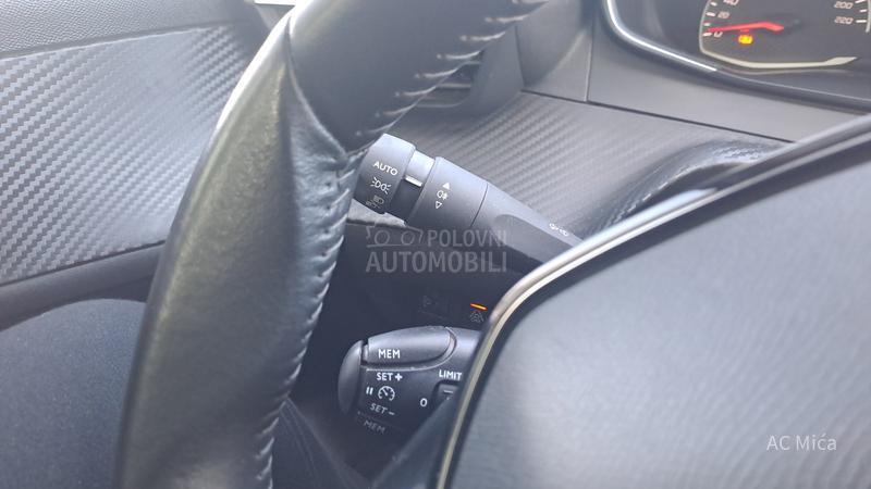 Peugeot 208 1.5 BLU NAV LED USB