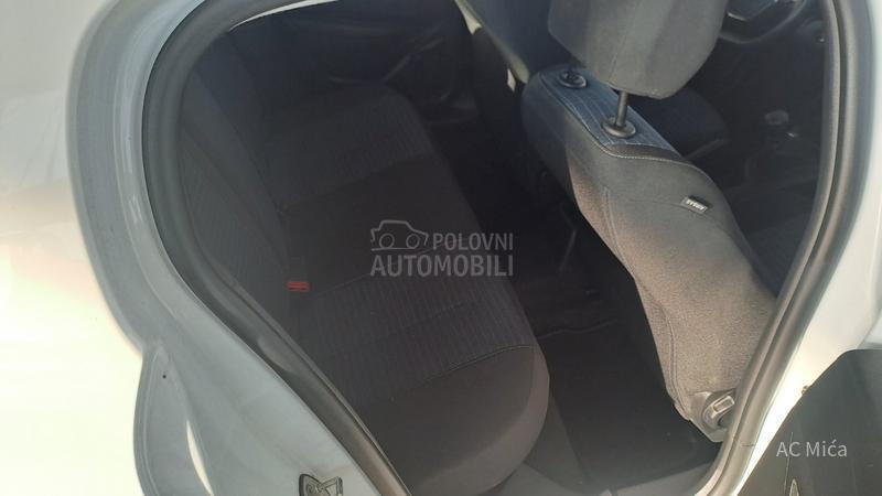 Peugeot 208 1.5 BLU NAV LED USB