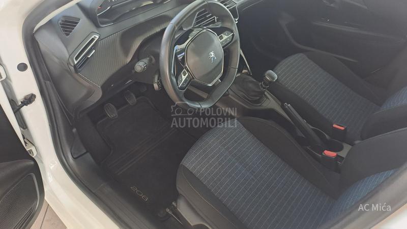 Peugeot 208 1.5 BLU NAV LED USB