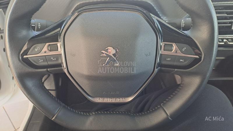 Peugeot 208 1.5 BLU NAV LED USB