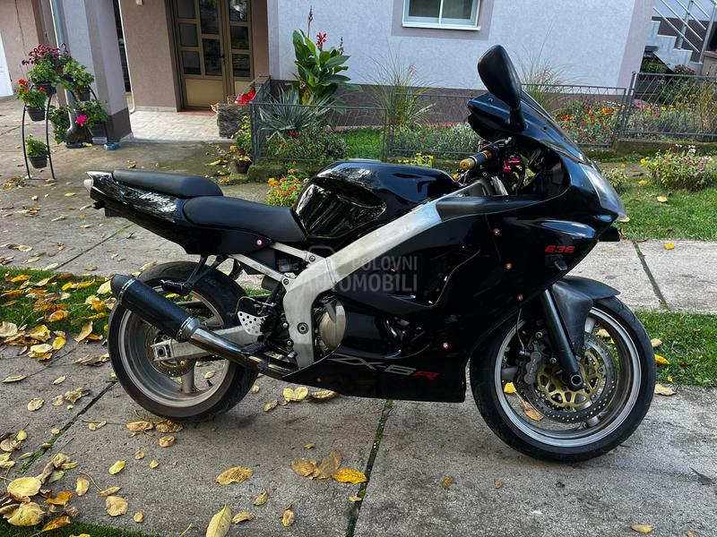 Kawasaki ZX6R