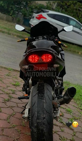 Kawasaki ZX6R