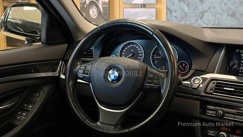 BMW 520 //2.0d/RESTY/PANO///