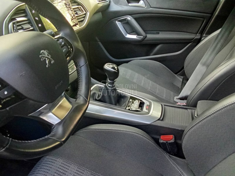 Peugeot 308 VIRTUAL ALLURE