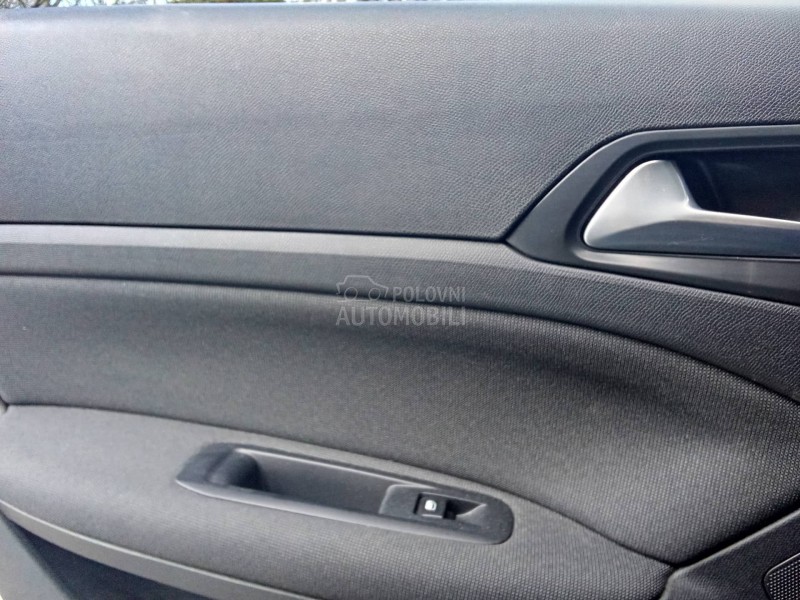 Peugeot 308 VIRTUAL ALLURE