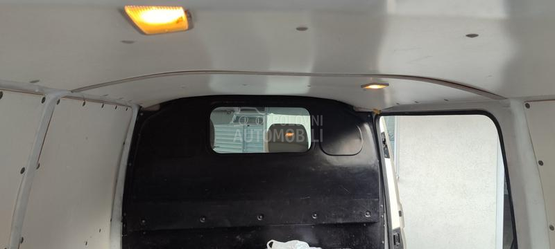 Volkswagen Transporter T5 L1 H1 2.0