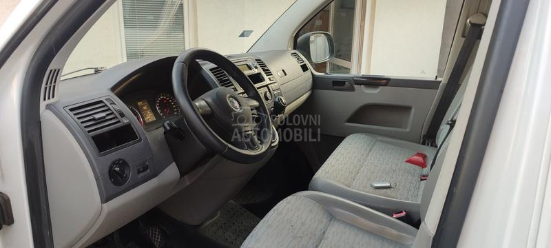 Volkswagen Transporter T5 L1 H1 2.0