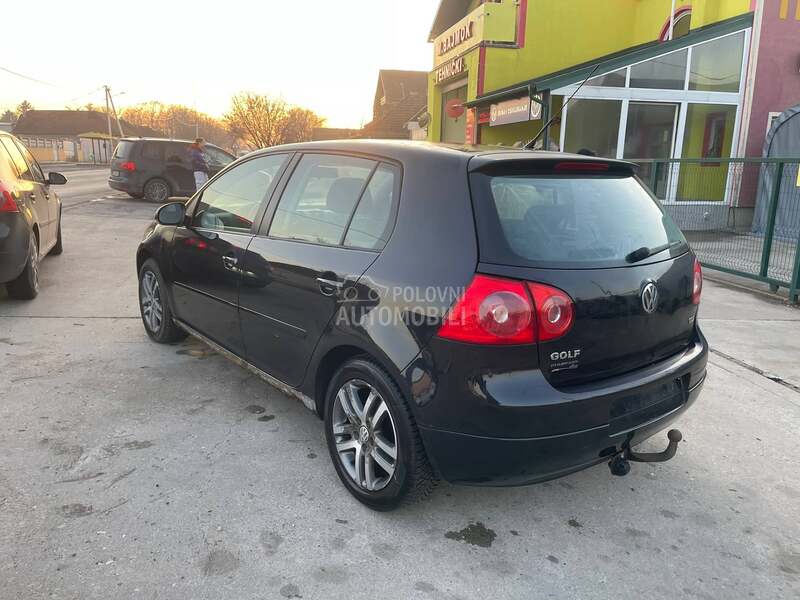 Volkswagen Golf 5 1.9TDI SPORT-LINE