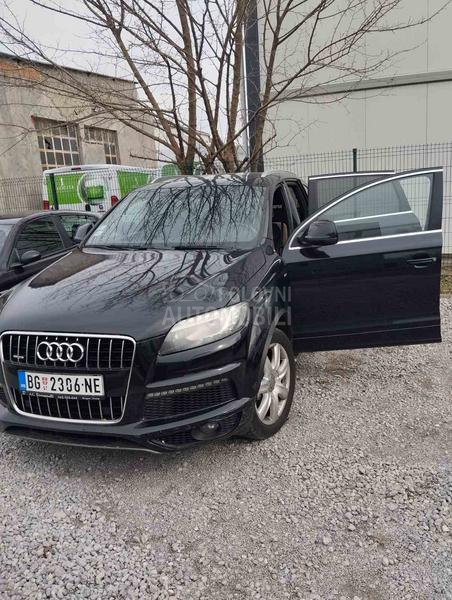 Audi Q7 