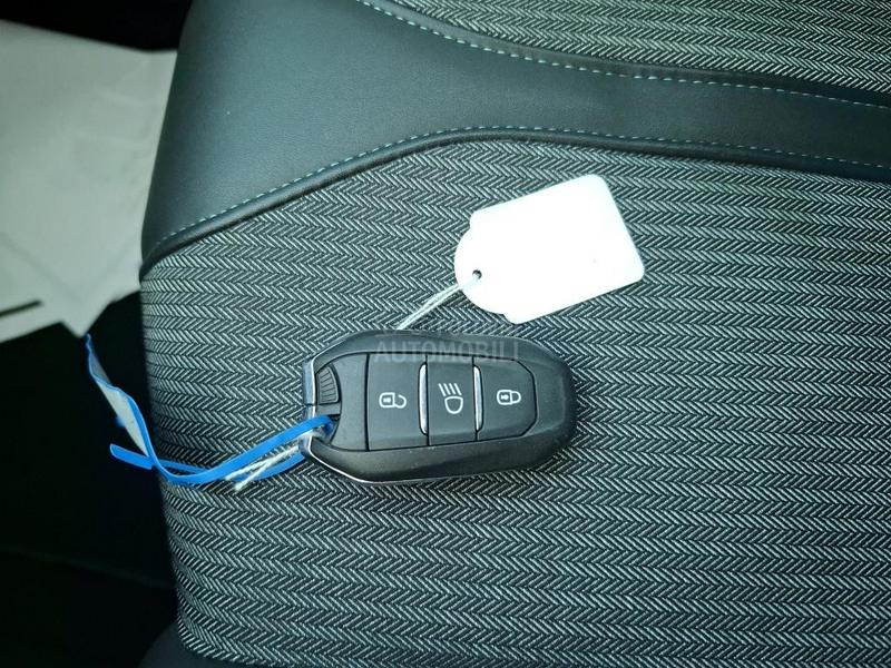 Peugeot 3008 1.5 BLUEHDI ALLURE