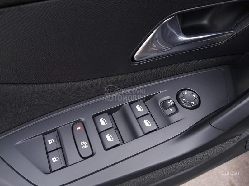 Peugeot 308 1.5 BHDi ACTIVE AT8