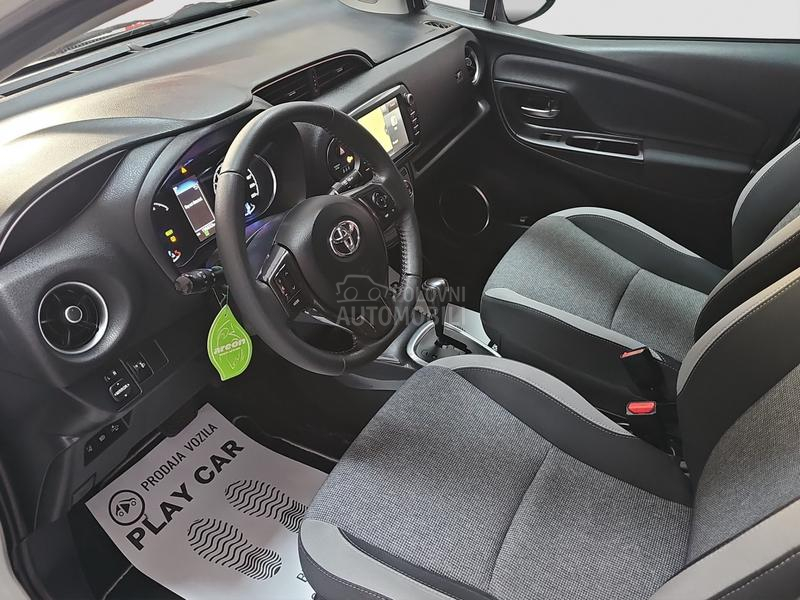Toyota Yaris HIBRID