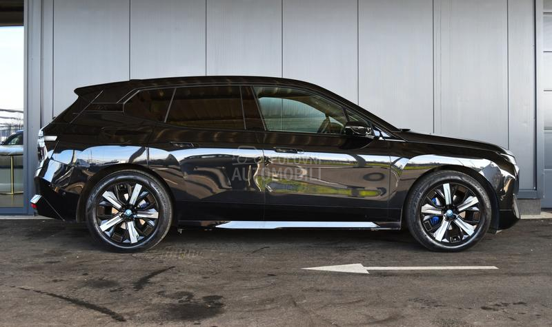 BMW iX xDrive 40