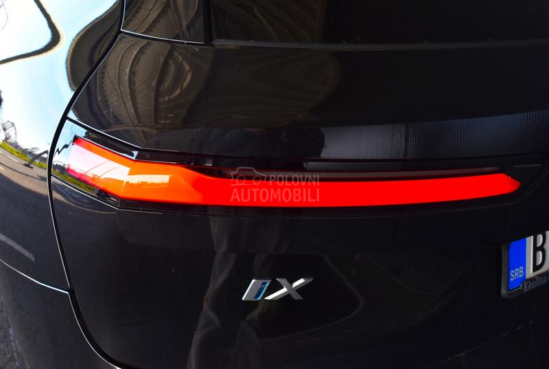 BMW iX xDrive 40