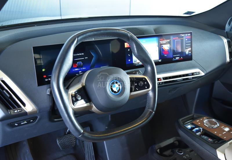 BMW iX xDrive 40