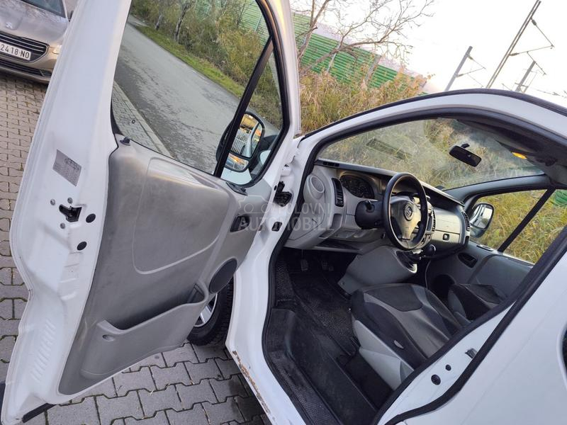 Opel Vivaro 