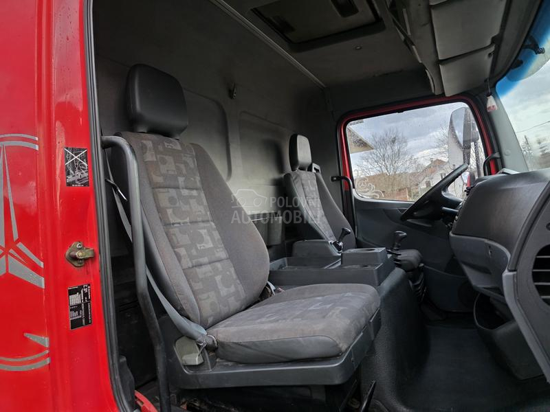 Mercedes Benz atego 915  5,2 m
