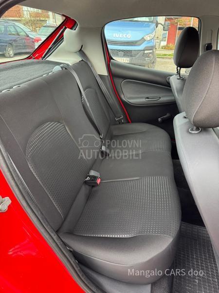 Peugeot 206 plus 