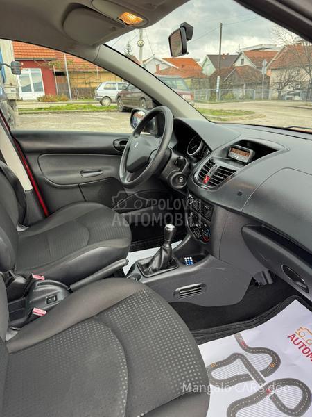 Peugeot 206 plus 