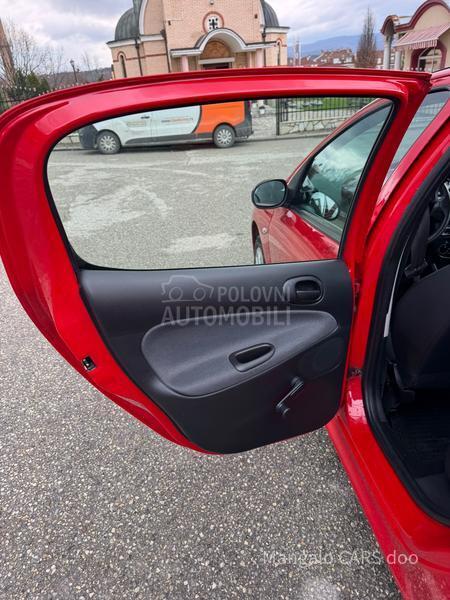 Peugeot 206 plus 