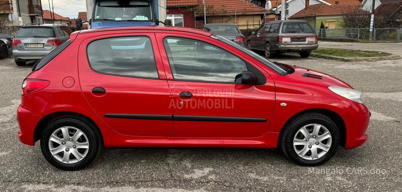 Peugeot 206 plus 