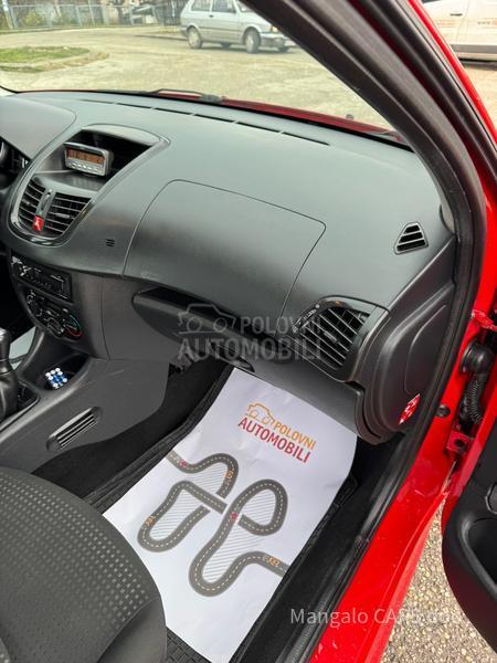 Peugeot 206 plus 